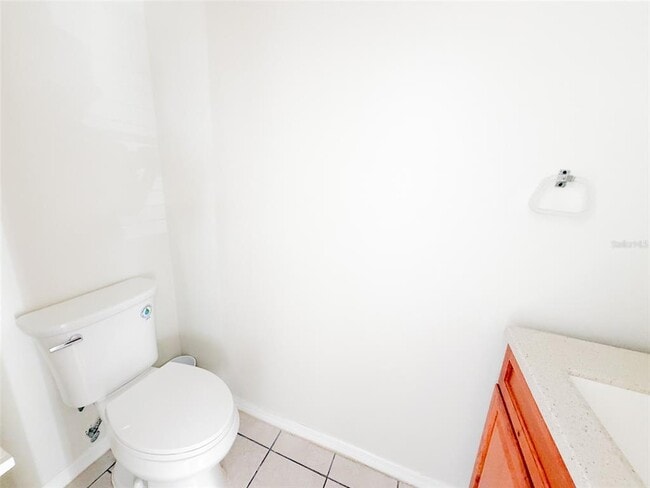 Building Photo - 2017 N Kelley Ave