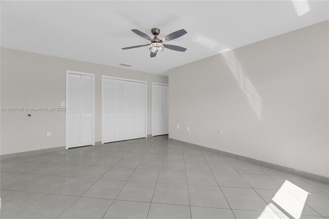Building Photo - 631 SW 102nd Ave