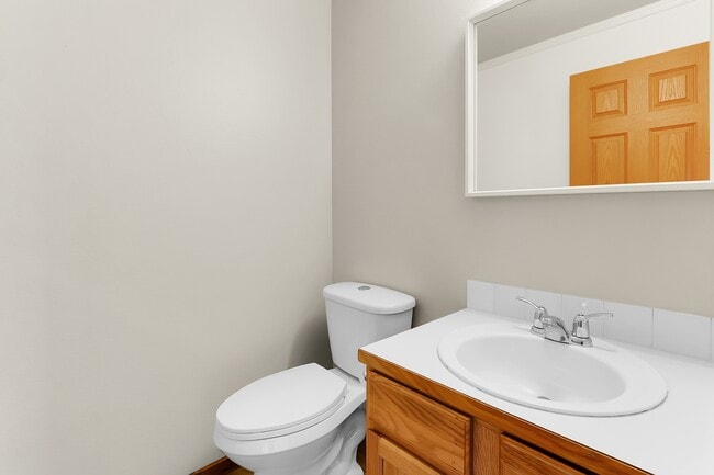 Building Photo - 915 Cleveland Ave