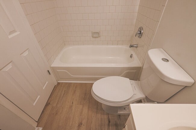 Building Photo - 8096 Castle Rock Ct