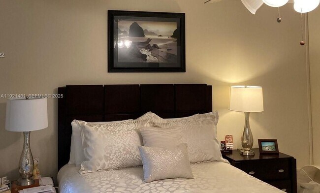 Building Photo - 8035 SW 107th Ave