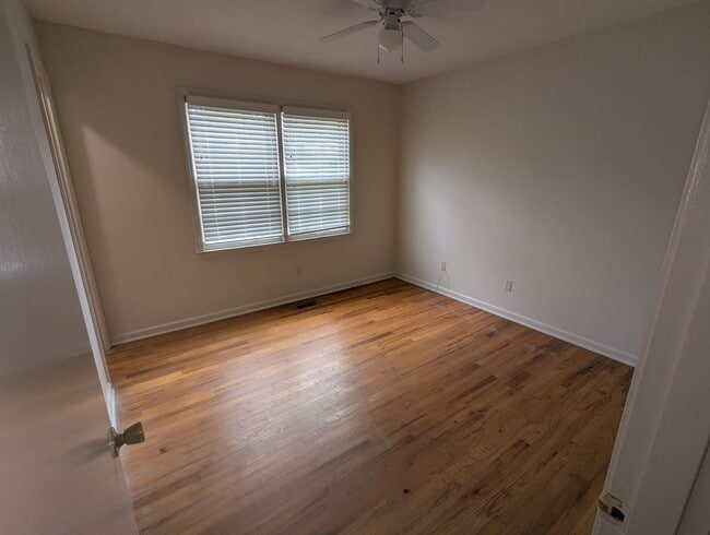 Building Photo - 3 bedroom 2 bath in Northwood Lake