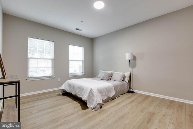 Building Photo - 7557 Stoney Run Dr