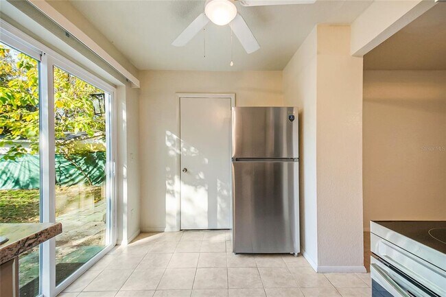 Building Photo - 2338 Juno Ave