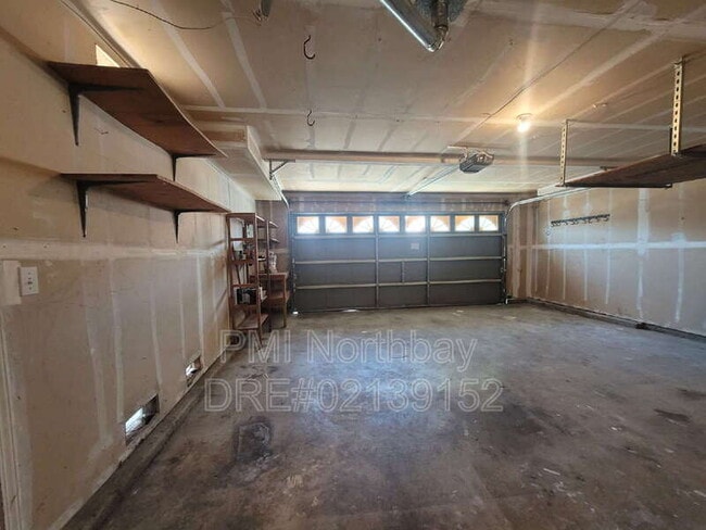 Building Photo - 239 Brookside Dr