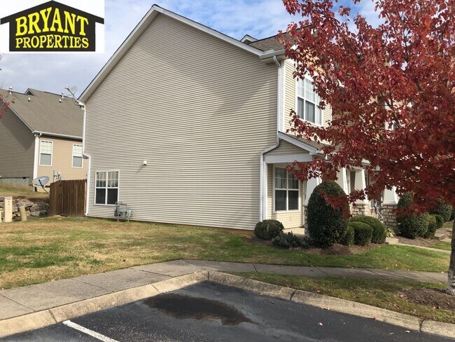 Building Photo - Nashville - 2 Bedroom Condo 2.5 Baths 37214