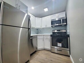 Building Photo - 2 bedroom in BRONX NY 10467