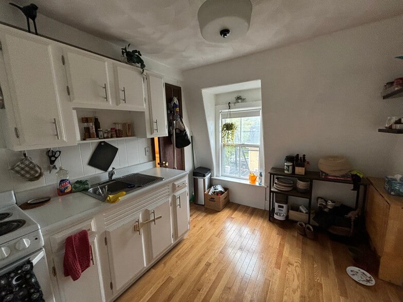 Primary Photo - 219 Washington St