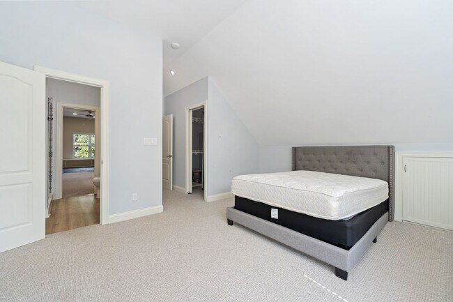 Building Photo - Apex Rental with Renovated Attic, Screened...