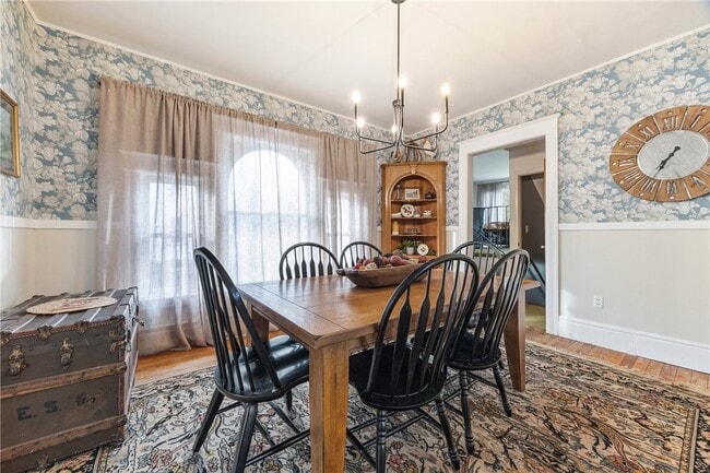 Building Photo - 373 Genesee St