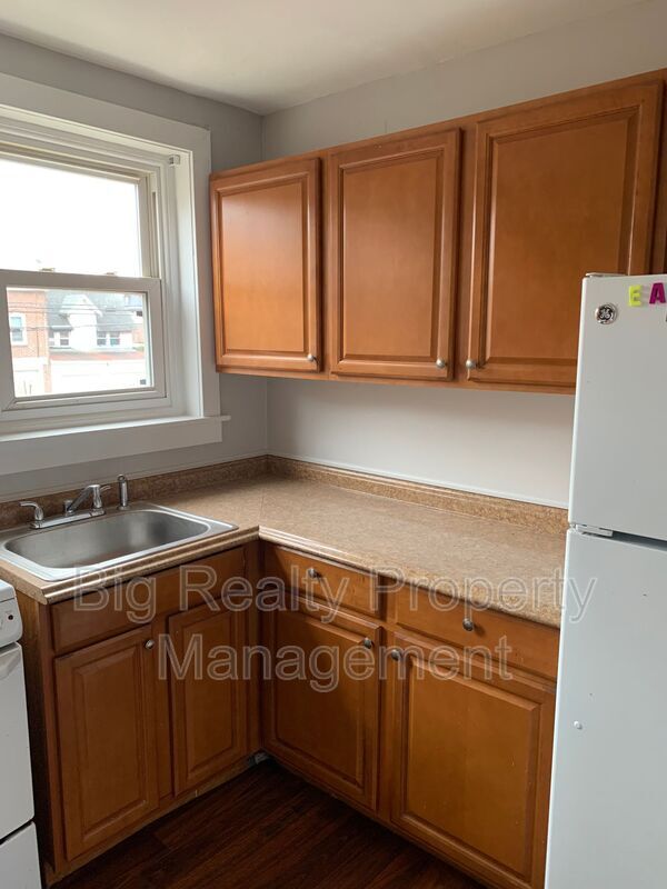 Building Photo - 334 Chestnut St