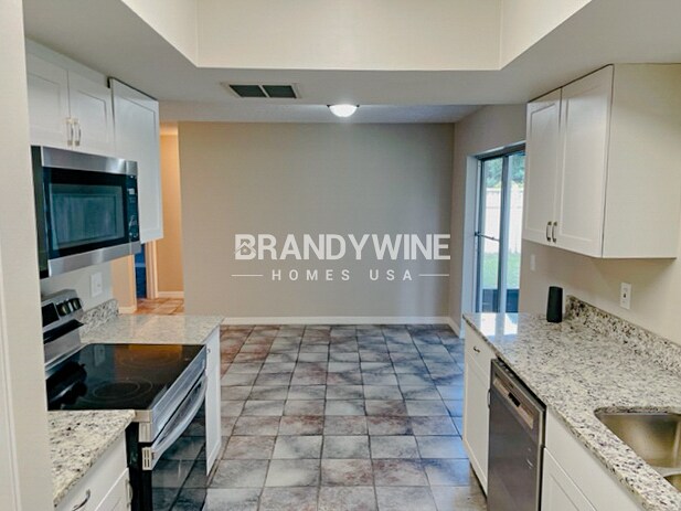 Building Photo - 805 Sprucewood Ln