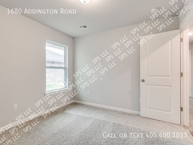 Building Photo - 1680 Addington Rd