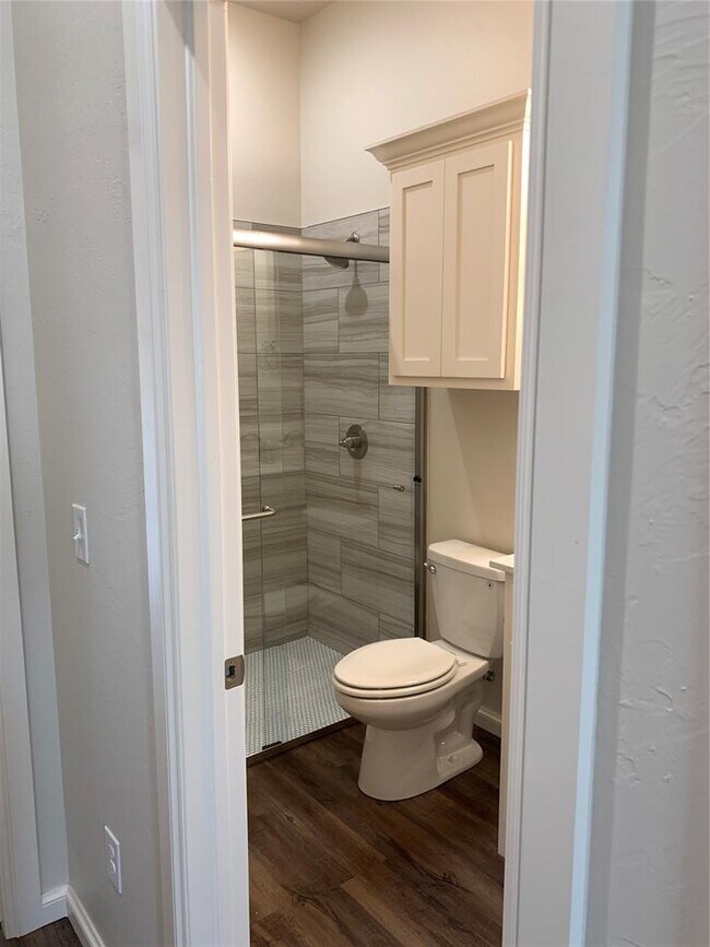 Building Photo - 3215 Enclave Pl