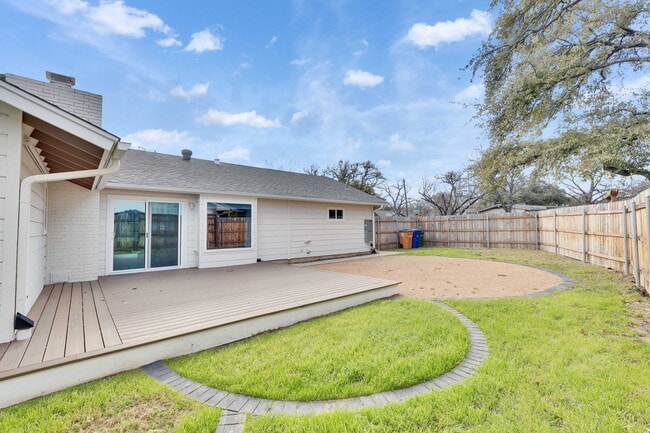 Building Photo - 7709 Shoal Creek Blvd