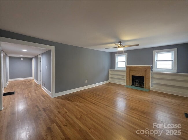 Building Photo - 222 W McCubbins St