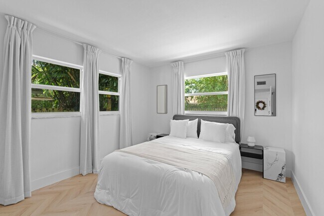 Building Photo - 660 Glouchester St