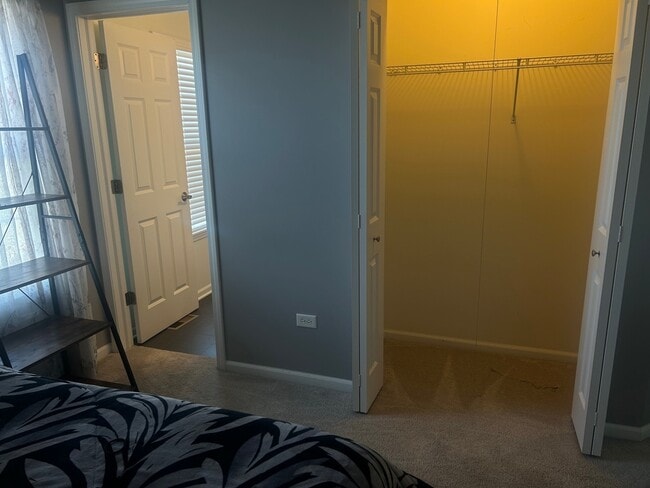 Building Photo - 2995 Henley Ln