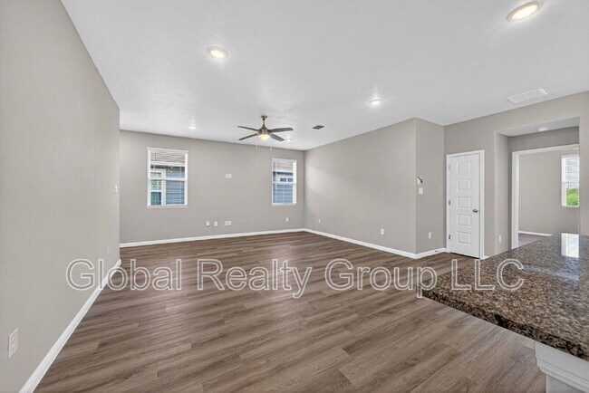 Building Photo - 13015 Red Elks Lks