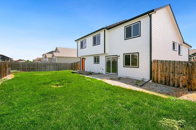 Building Photo - Totally Updated 3 Bedroom 4 Bath home