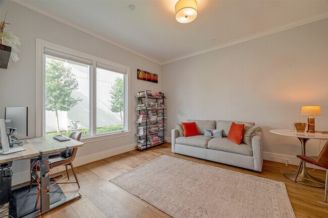 Building Photo - 5213 Feagan St