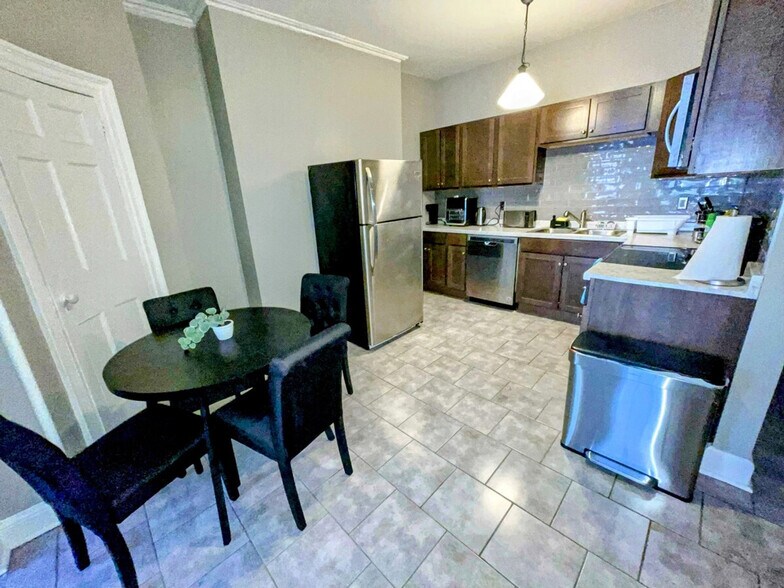 Building Photo - 86 Madison Ave