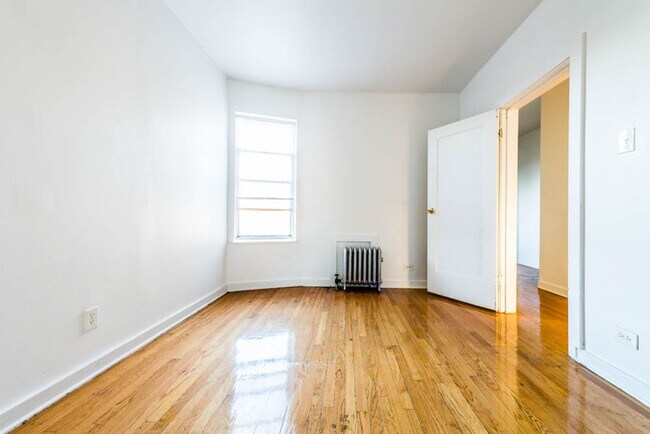 Building Photo - 8200 S Ingleside
