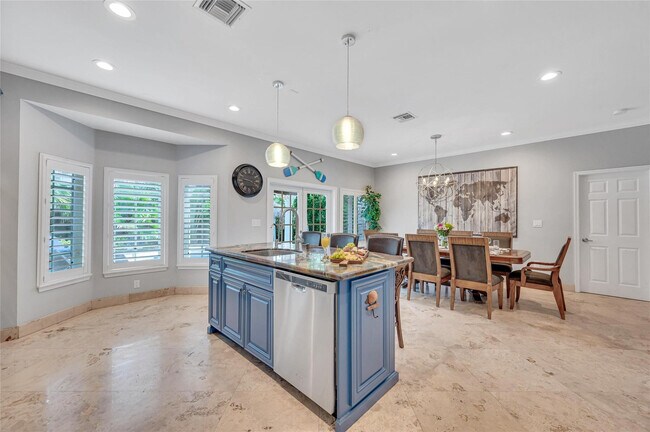 Building Photo - 3316 NE 16th St