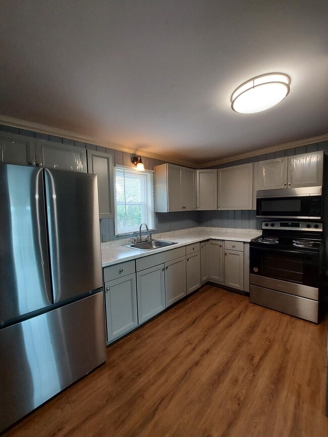 Building Photo - 3315 Bassie Ct