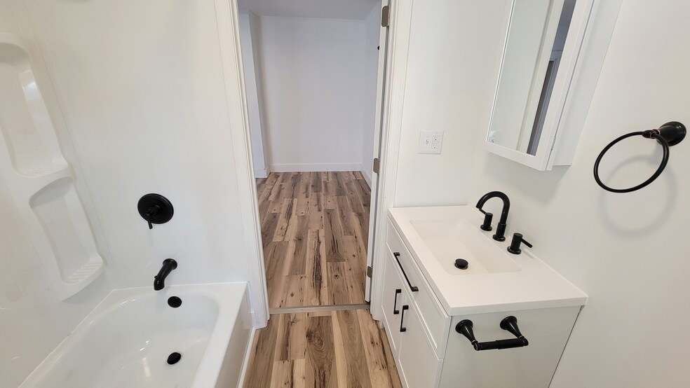 Building Photo - 74 Blocker St