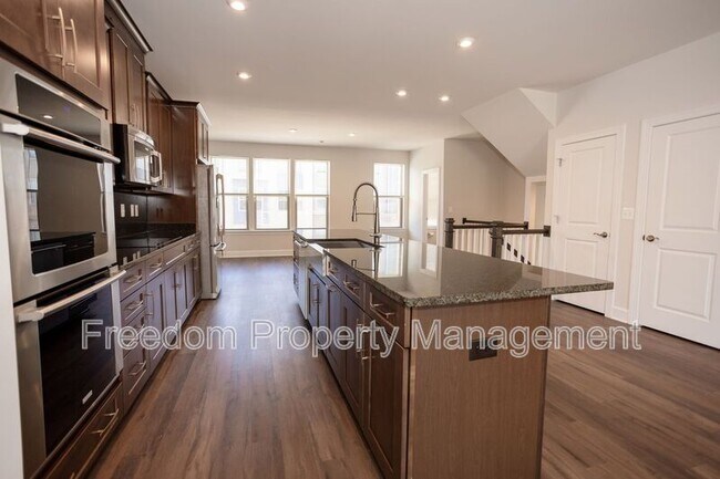 Building Photo - 9882 Hopkins Lp