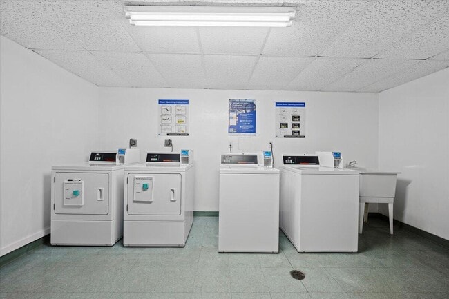 Building Photo - 3540 S Ocean Blvd