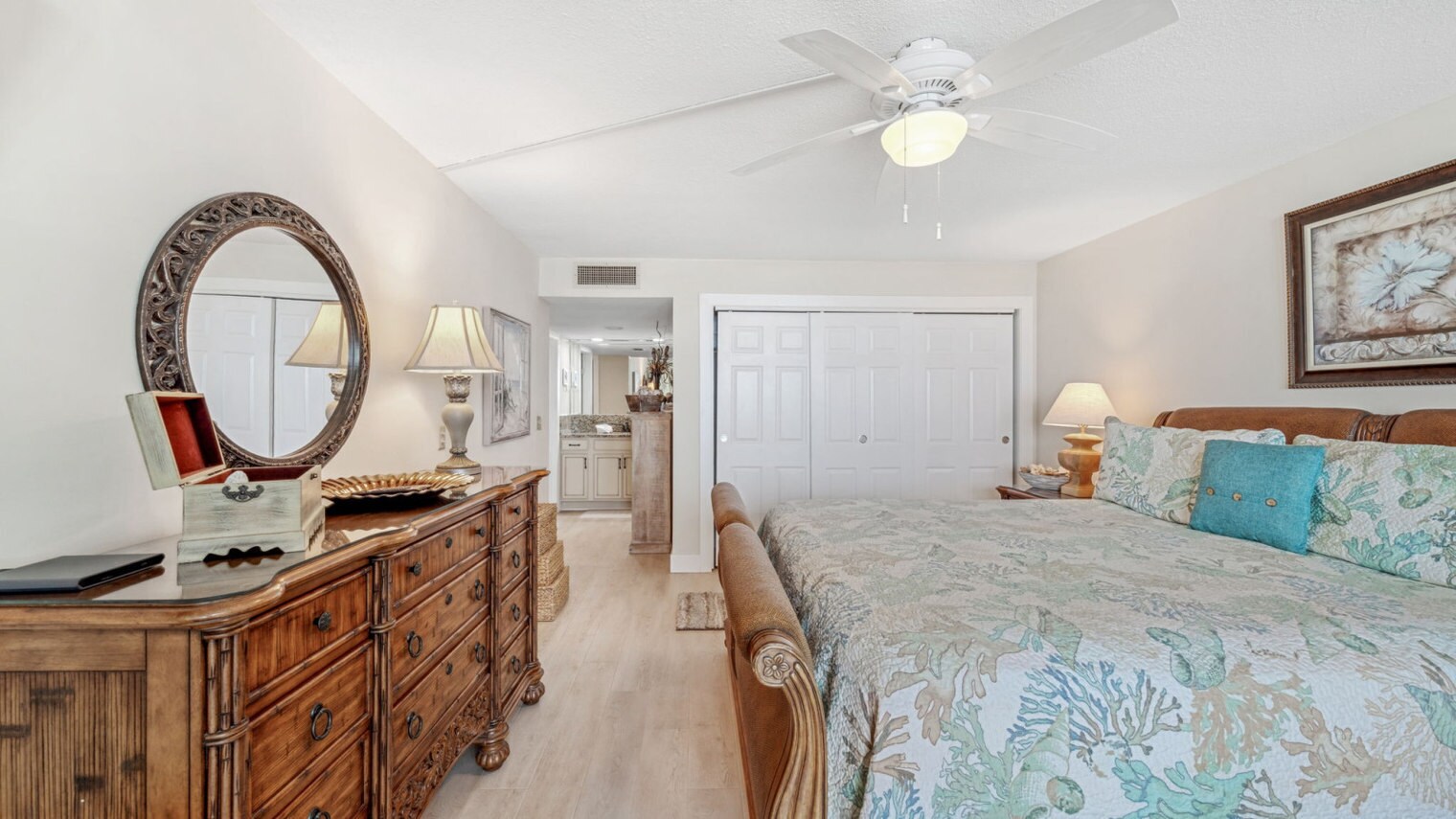 Building Photo - 7205 Thomas Dr