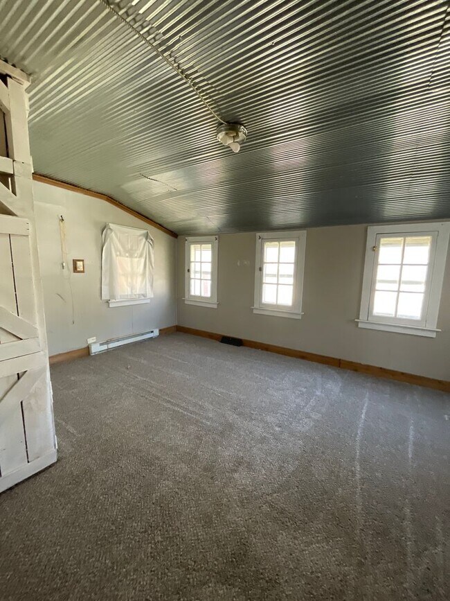 Building Photo - 209 Congress St