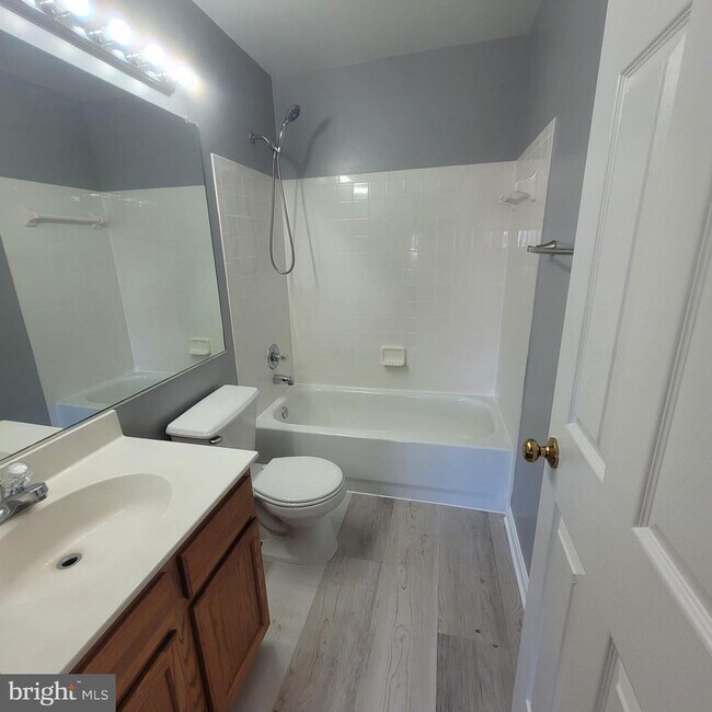 Building Photo - 10918 Pope St