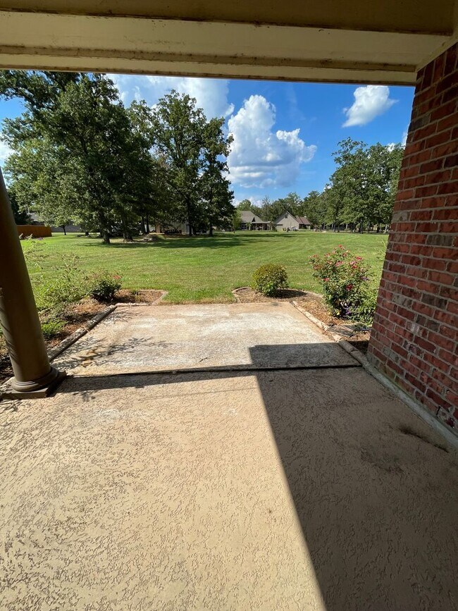 Building Photo - Cypress Bay Neighborhood-North Benton