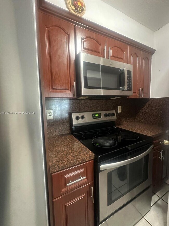 Building Photo - 17455 NW 67th Ct