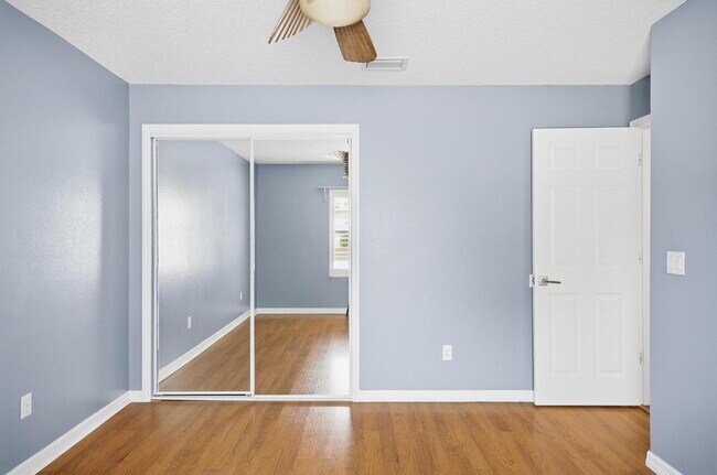 Building Photo - "Charming 3-Bedroom Home with 2 Full Baths and 2032 Sq Ft of Comfort in Palm Coast!"