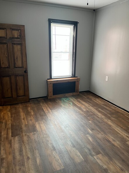 bedroom 2 - 638 4th St
