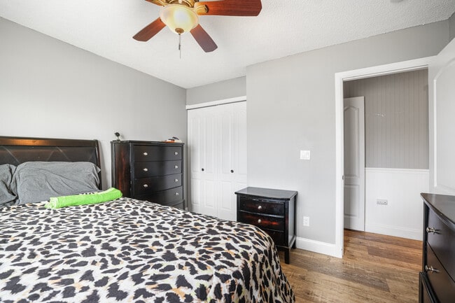 Building Photo - 2525 Nadine Dr