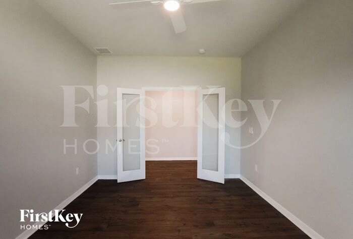 Building Photo - 17827 Passionflower Cir