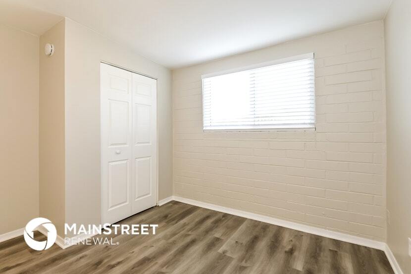 Building Photo - 8601 E Mormon Dr