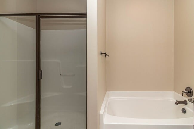 Building Photo - 103 Calabash Ct