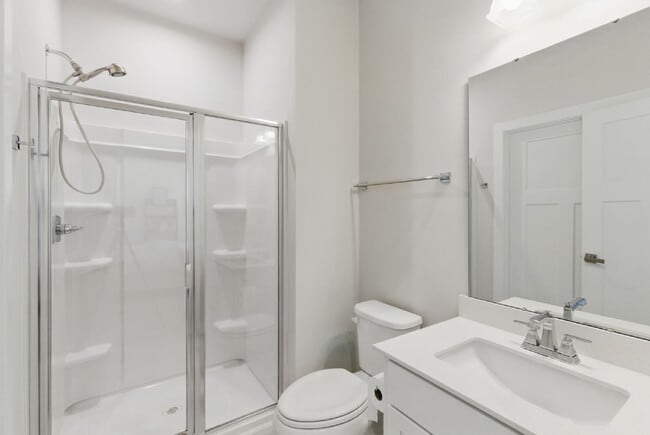 Building Photo - Luxury 5-Bed, 4-Bath Greenville Home in Amenity-Packed Riverstone!