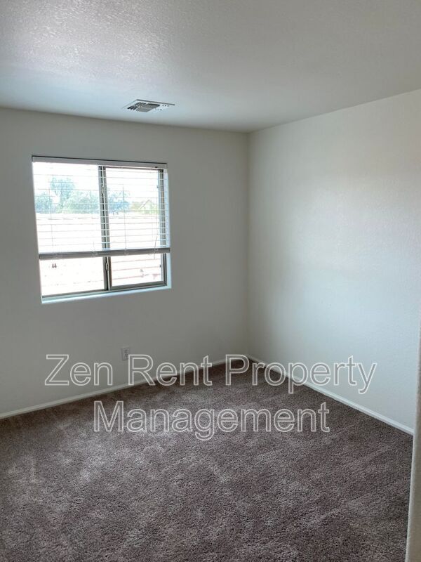 Building Photo - 4150 E Azurite Rd