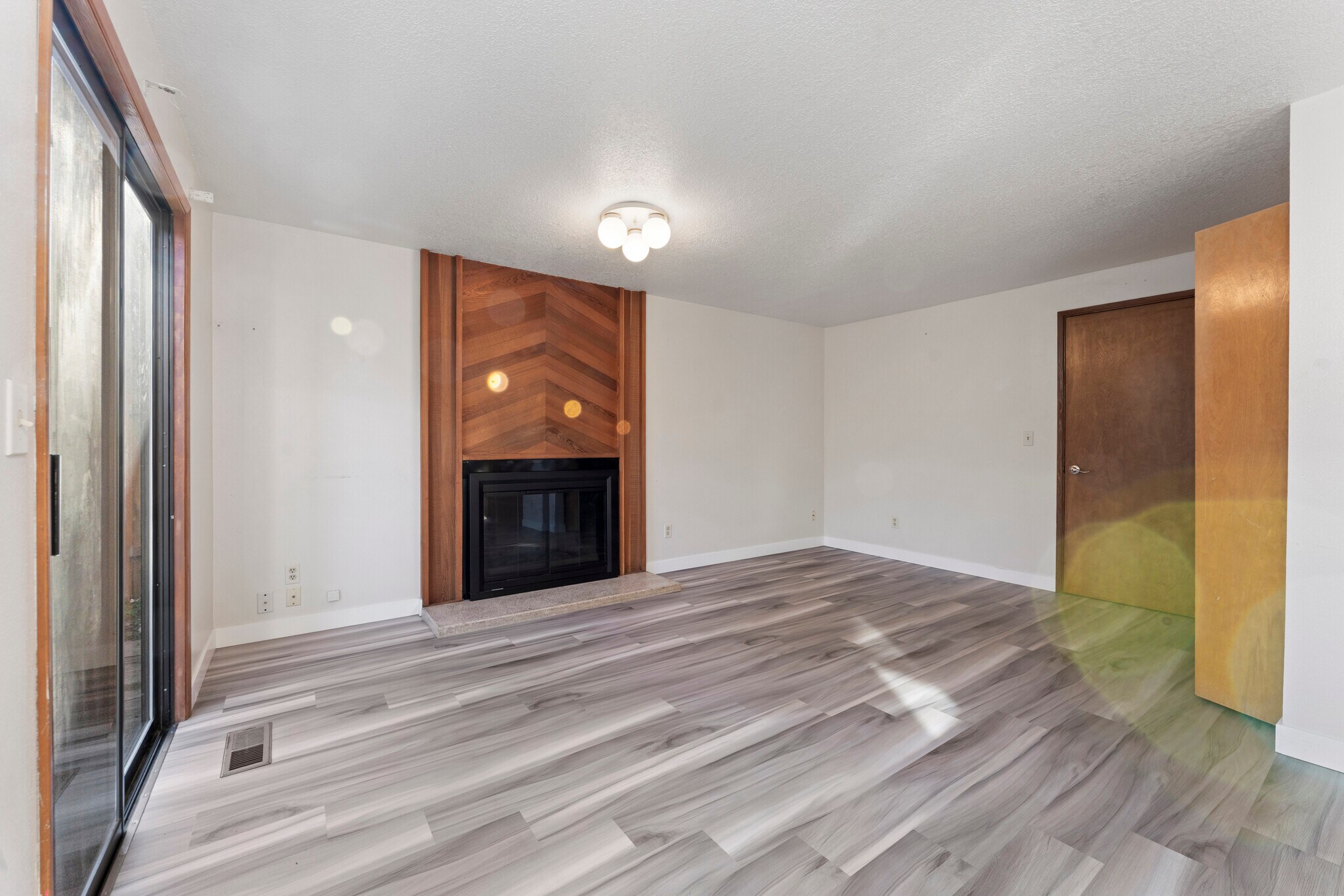 Building Photo - 7050 SW 174th Ave