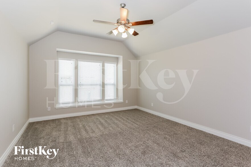 Building Photo - 122 S Carson Cub Ct