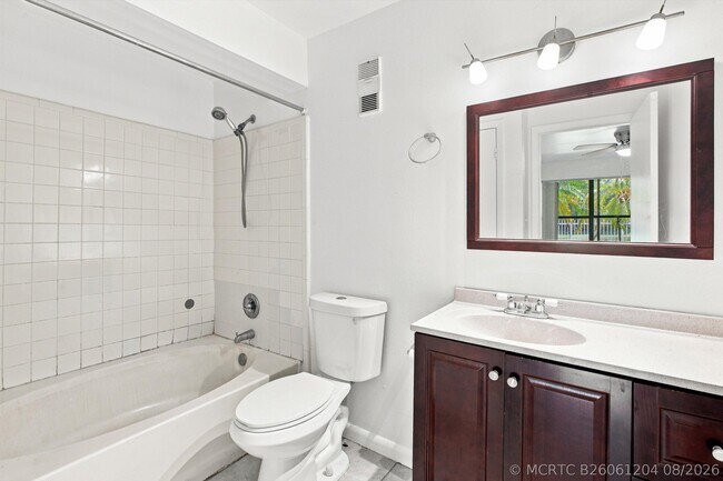 Building Photo - 10581 SW 155th Ct