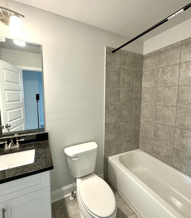 Building Photo - 588 Amarante Cir
