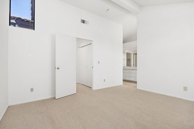 Building Photo - Private Back Yard with Expansive View of Tecolote Canyon!